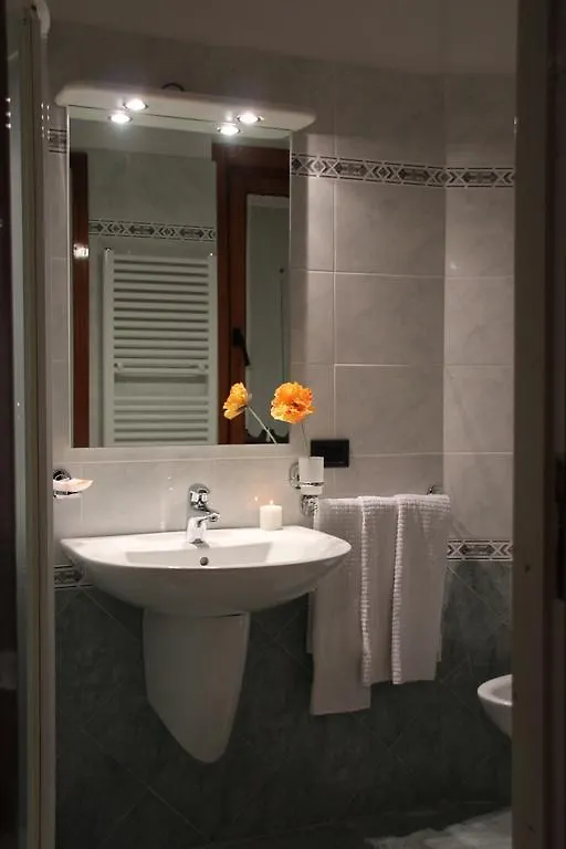 Albergo Bucaneve Campodolcino 2*,  Italy
